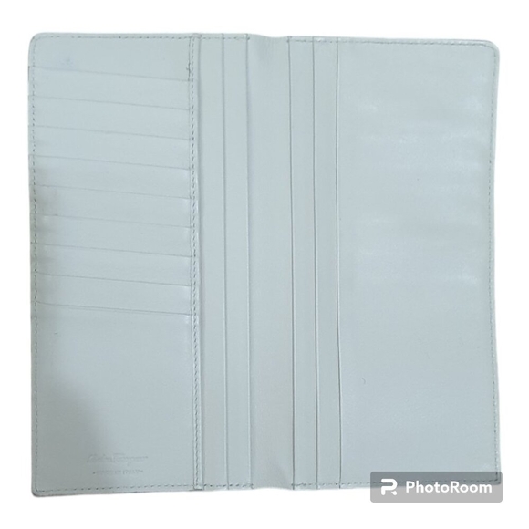 Salvatore Ferragamo Long Bill Compartment Leather Used Auth IY-660440 - Picture 4 of 12